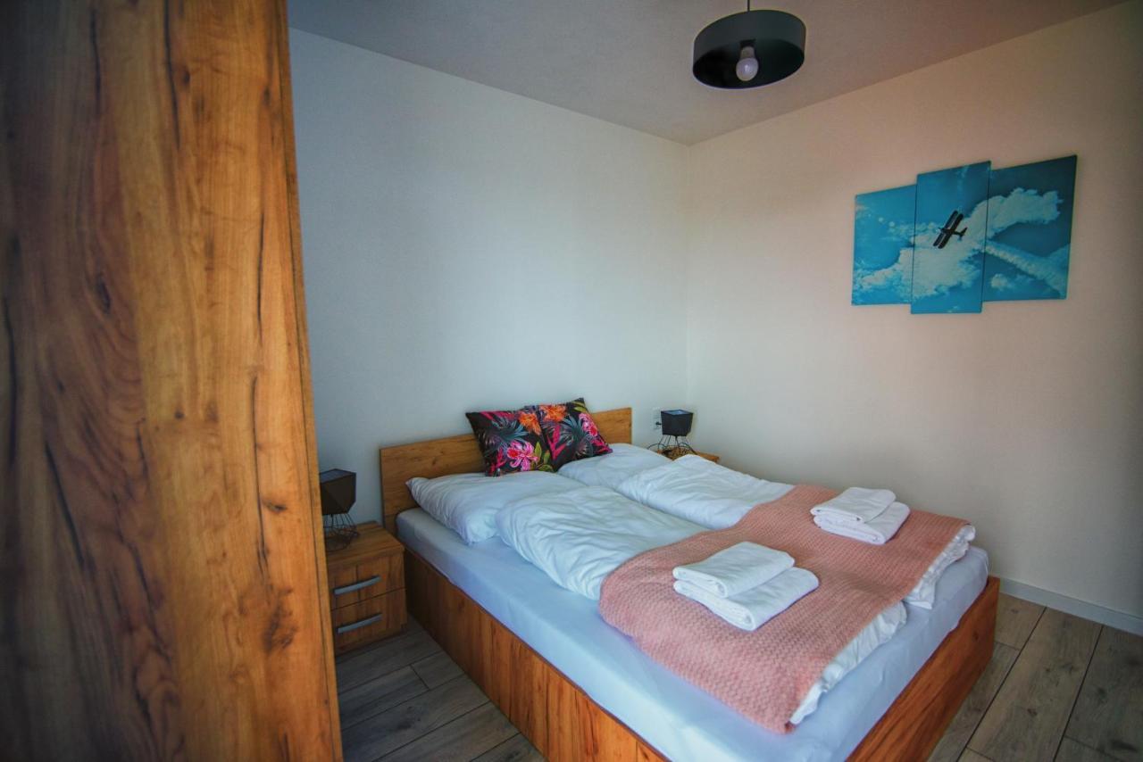 Blue Sky - Apartamenty Zator Bagian luar foto